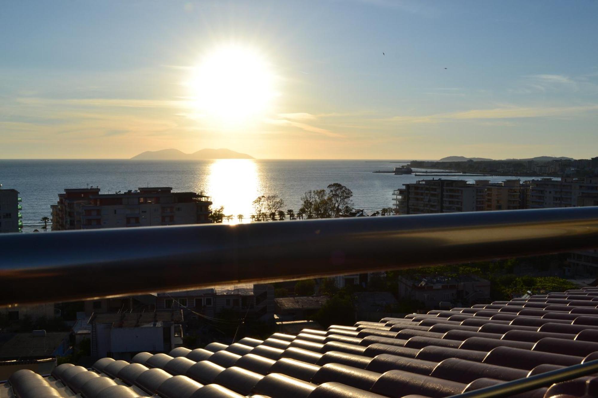 Seaview Penthouse Terrace & Garage Apartment Vlore Exterior photo