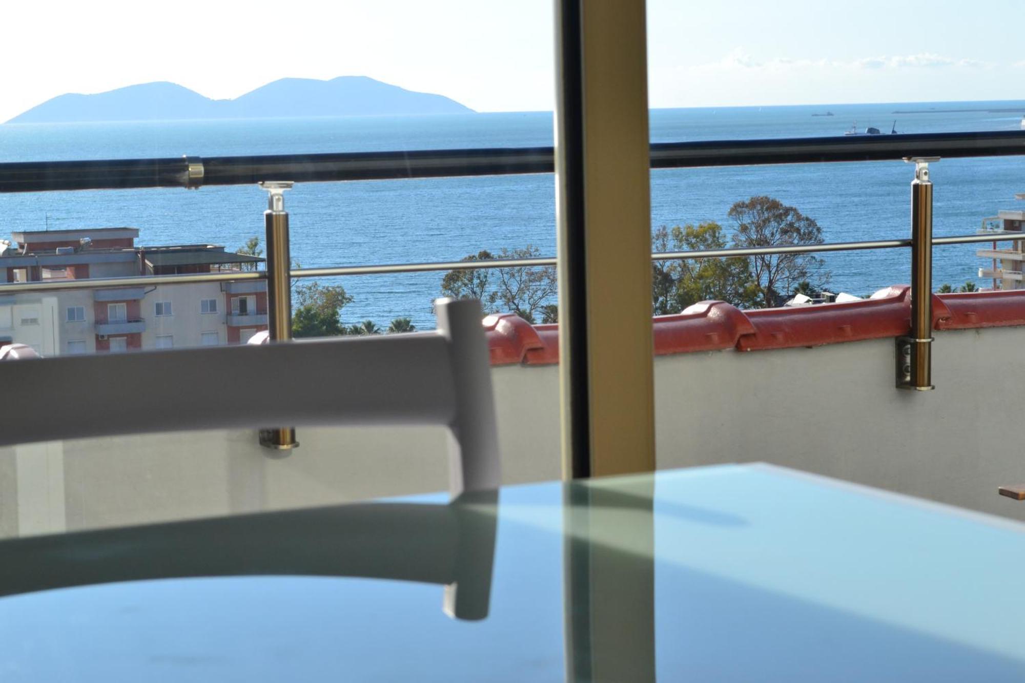Seaview Penthouse Terrace & Garage Apartment Vlore Exterior photo