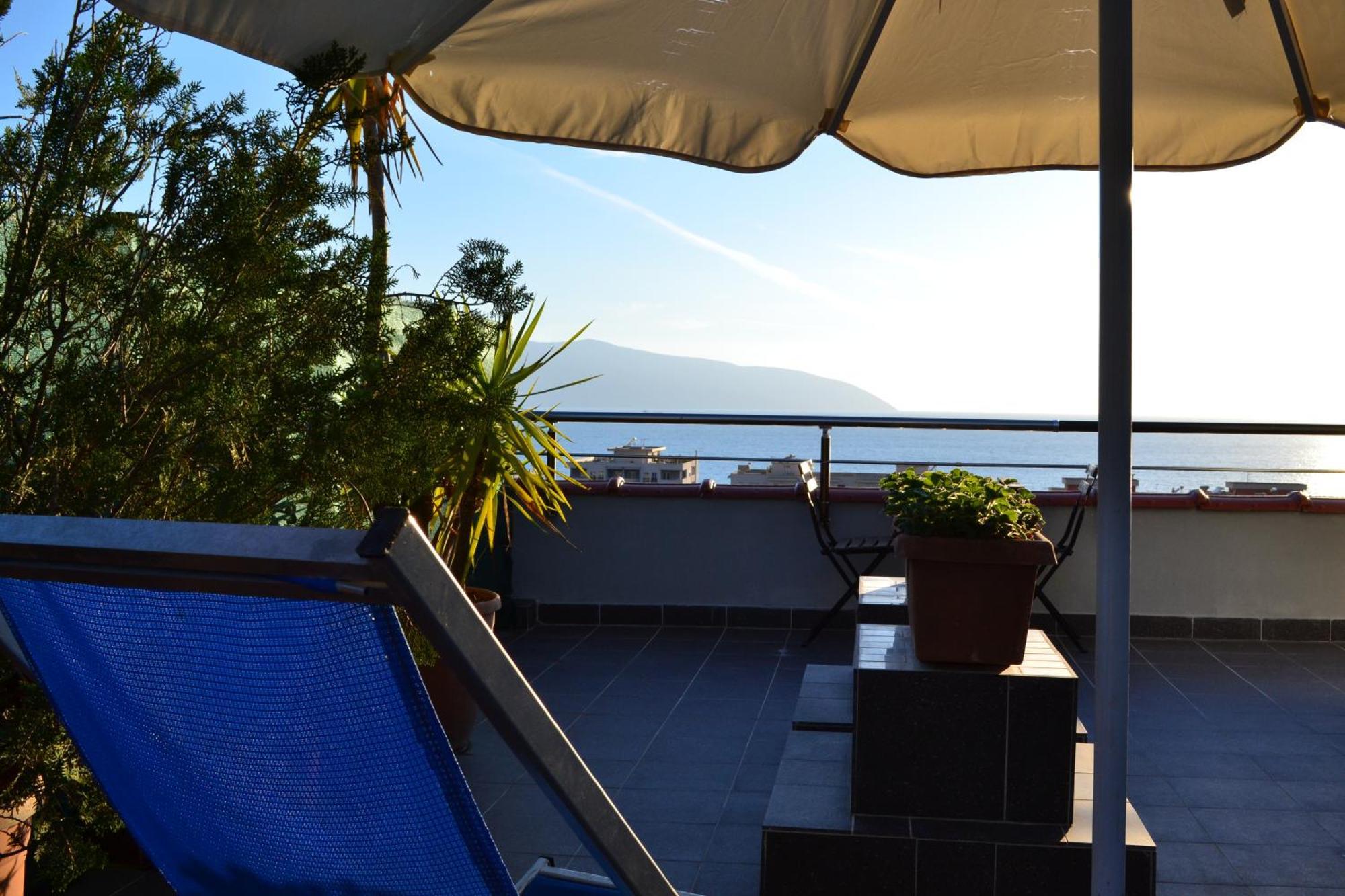 Seaview Penthouse Terrace & Garage Apartment Vlore Exterior photo